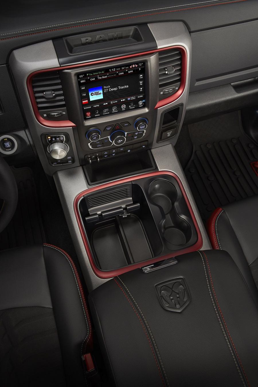  Dodge Ram 1500 Rebel 2015 года  (фото 40 из 54)